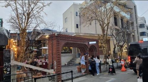 Nonhyeon-dong Apartment | Sunny Gangnam House