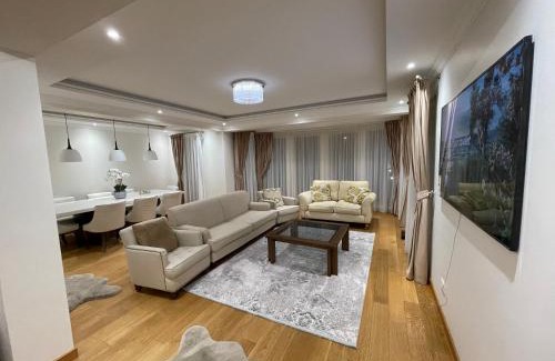 Suceava Villa | Sunny house
