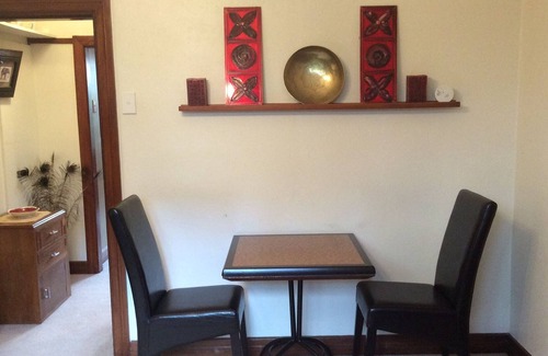 Kaikorai Apartment | Sunny Inner City Accommodation - Roslyn, Dunedin