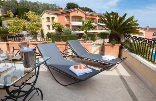 Eze Apartment | Sunny Panoramic Balcony