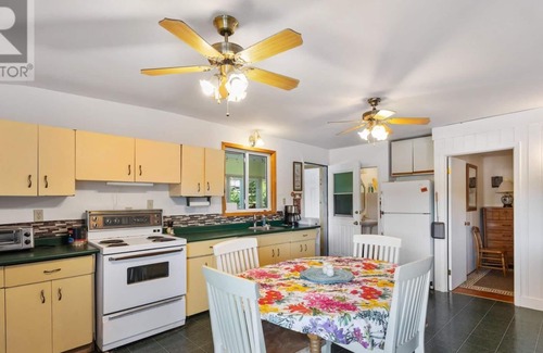 Centre Hastings Cottage | Sunny Pines on the Lake