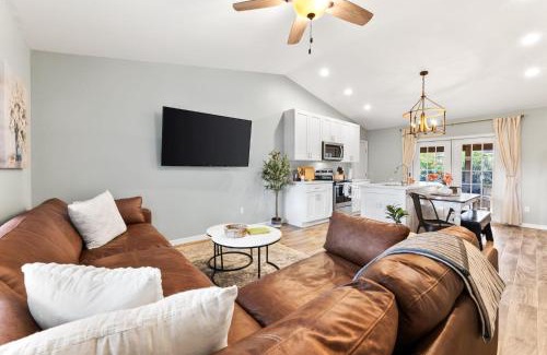 St. Augustine House | Sunny Retreat Near Downtown & Beaches