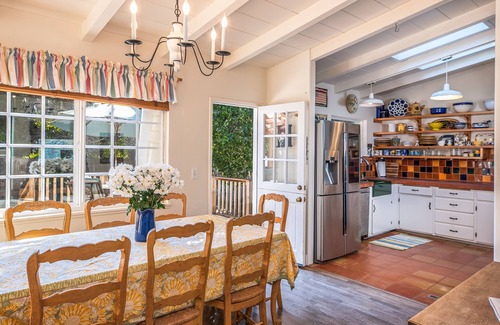 Mission Fields House | Sunny Side of the Street