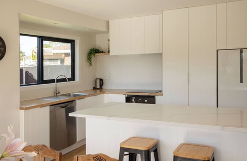 Mount Maunganui House | Sunny, Stylish & Spacious – Perfect for Families!