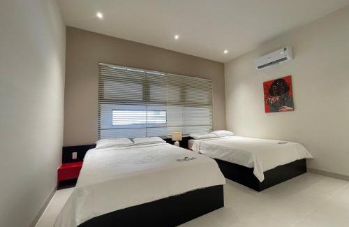 Vinh Hai Villa | SUNNY villa by the beach-Private Pool-3 bedrooms