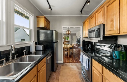 Edgewater House | Sunny Wheat Ridge 3BR | Garden Yard | Near DT