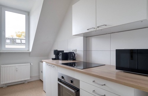 Zehlendorf Apartment | Sunny Zehlendorf 3BR, Fully Furnished & Equipped, by Blueground