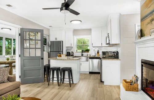 Reedville House | Sunnybank Getaway - Waterfront w/Pier & Kayaks in Reedville, VA