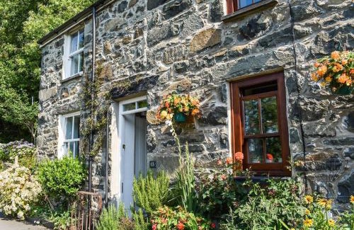 Tremadog House | Sunnyside Cottage