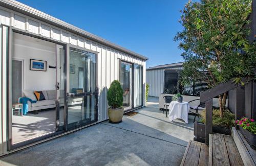 Mangawhai Heads House | Sunnyside Spa Retreat - Mangawhai Holiday Home