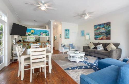 Old Town Apartment | Sunnyside Up