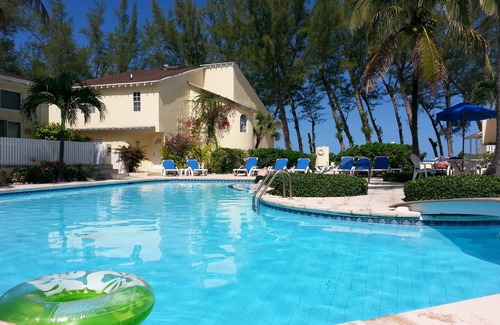 Paradise Island Condo | Sunrise Beach Club #1, Pool, BBQ Grill, Beach Chairs. Directly on the Beach!