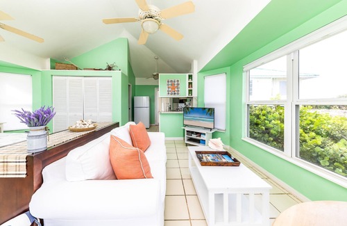 Conch Bar Cottage | Sunrise Cottage for 2 Amazing Views Dragon Cay Resort Mudjin Harbour