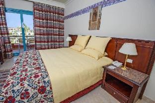 Village Road Resort | Sunrise Garden Beach Resort