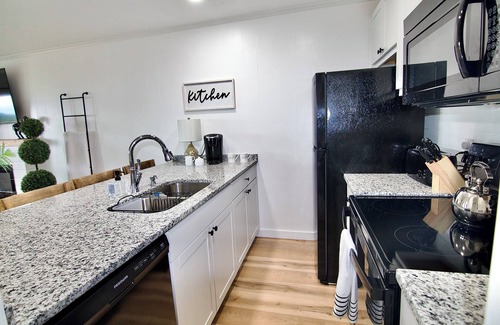 Beech Mountain Condo | ~Sunrise Haven~near the slopes! Majestic sunrises and comfort awaits!