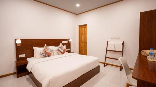 Gaafaru House | Sunrise Lagoon