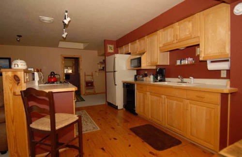 Evergreen House | "Sunrise Lodge" Stand alone Family Lodging-BEAT the HEAT @ 9000 Ft elevation