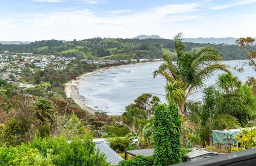 Snells Beach House | Sunrise Point - Snells Beach Holiday Home