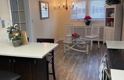 Locust Valley House | 🌸🌼SUNSATIONAL Locust Valley Village Charmer🏖🎊HIGH SPEED INTERNET!💫
