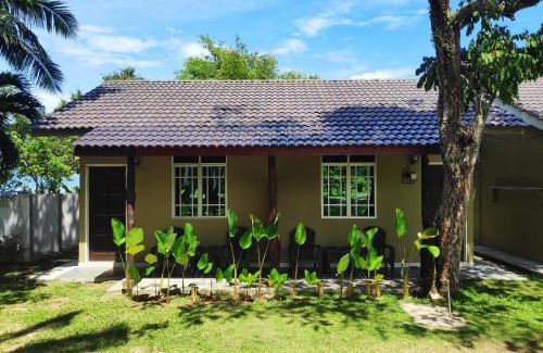 Air Hangat House | Sunset Bay Cottage