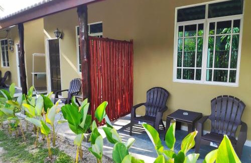 Air Hangat House | Sunset Bay Cottage