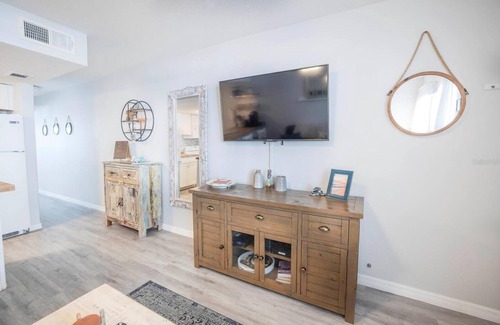Sunset Beach Condo | Sunset Beach Cozy Condo - Easy Beach Access