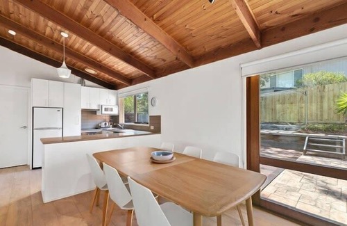 Jan Juc House | Sunset Beach House near the Clifftops