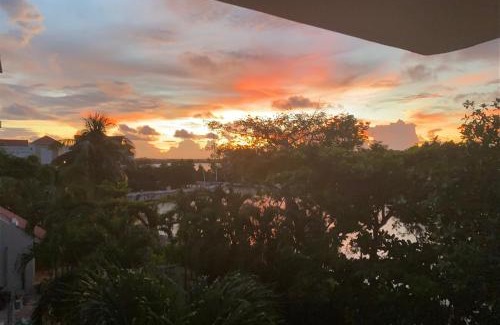 Puerto Aventuras Apartment | Sunset & Boat Watching Balcony
