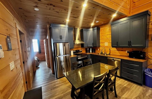 Terra Nova Ski Chalet | Sunset Chalet # 3: Super Chalet 4 Bedrooms Sleeps 8, 2 Full Bathrooms-Kitchen