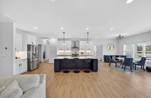 Orange House | Sunset Cove Waterfront, Sleeps 14, Open concept