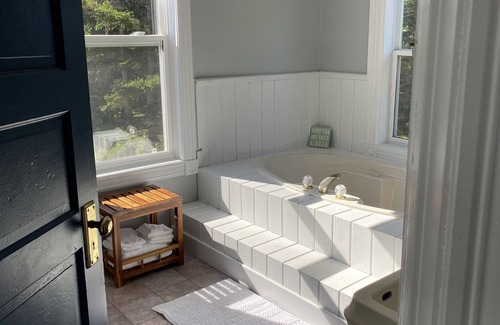 Blooming Point House | Sunset Dunes Waterfront Cottage