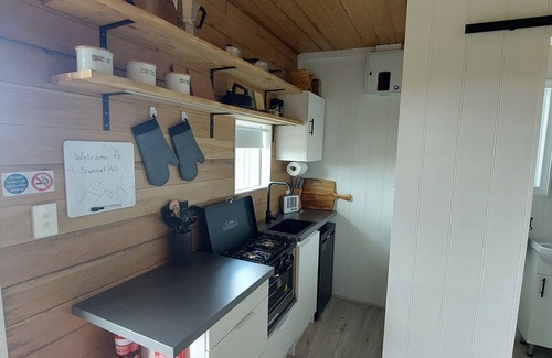 Fosters Valley Cabin | Sunset Hill off grid cabin couples retreat away from daily life routines.