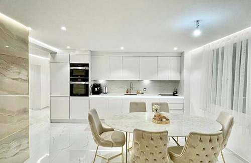 Veytaux Apartment | Sunset Home, Luxury Lake Front Apartment