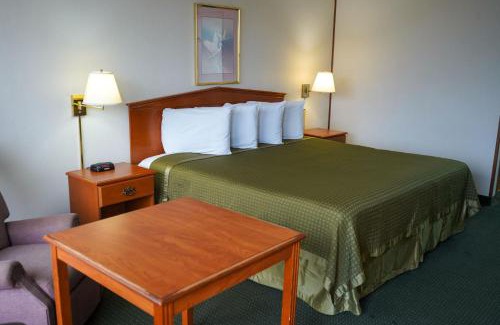 Clarksville Hotel | Sunset Inn Clarksville