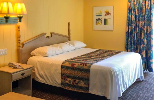 Summerton Hotel | Sunset Inn Manning