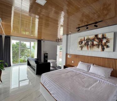Hargomulyo House | SunSet Lawu Kemuning, Villa, Full House 3 Bed, Free BBQ, Free Float Light Breakfast