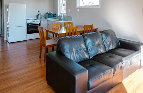 Thames Apartment | Sunset Motel
