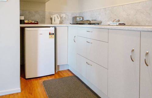 Thames Apartment | Sunset Motel