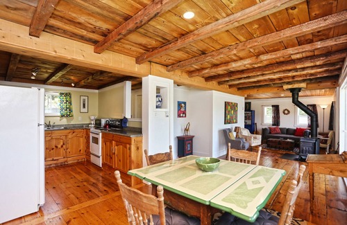 Garden Lots Cottage | Sunset Ocean Cove Waterfront Cottage - 10 mins from Lunenberg, great restaurants