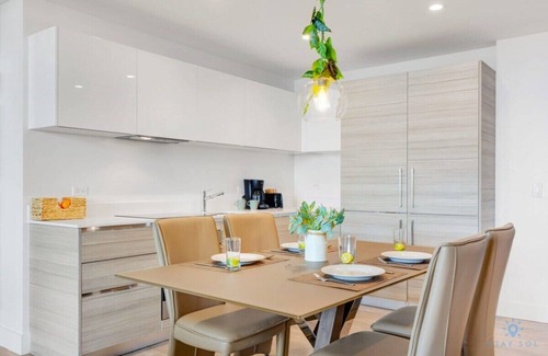 Hollywood Apartment | Sunset Relaxation |Modern Apartment| Pool| Gym