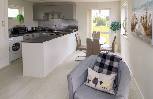 Deganwy Cottage | SUNSET SANDS, pet friendly, country holiday cottage in Deganwy