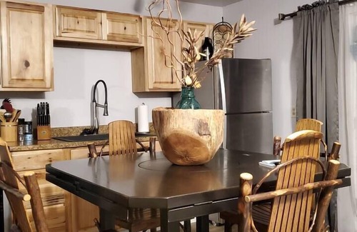 Summersville Apartment | Sunset Suite at Lake Sometimes!