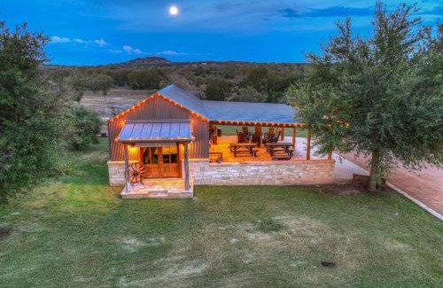 Fredericksburg House | Sunset Valley Ranch