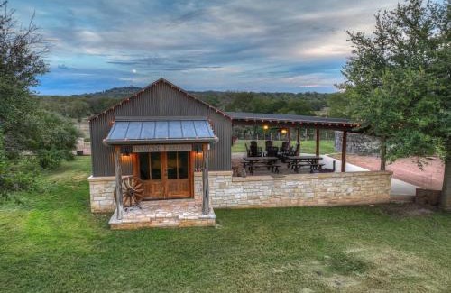 Fredericksburg House | Sunset Valley Ranch