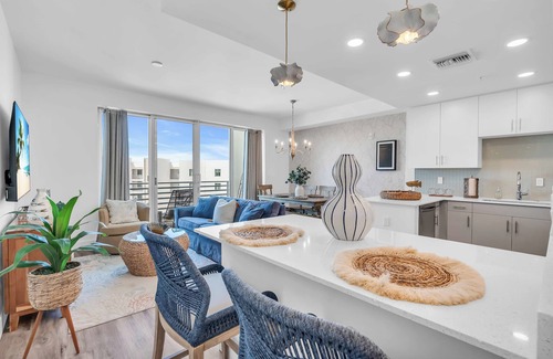 North Trail Condo | Sunset View Condo 1mile from Downtown Sarasota Internal name: Condo