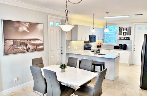 Palm Cay Villa | Sunset Villa in Exclusive Palm Cay Beachfront Resort- A Retreat w/Pool Access