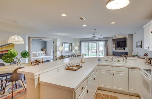 Camdenton Condo | Sunsets & Slips - Waterfront 3BR Condo at Lake of the Ozarks!