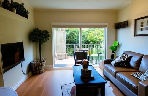St. Heliers House | Sunshine Daydream w Edmund Cottage