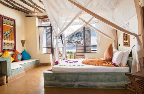 Mnemba Hotel | Sunshine Marine Lodge