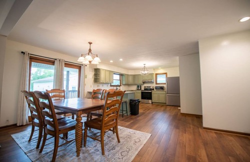 Cadiz House | Sunshine Retreat-peaceful countryside, close to Tappan, Clendening, and Piedmont